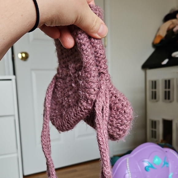 Charming Lilac Chunky Knit Hat and Booties Set for Kids - Picture 8 of 12